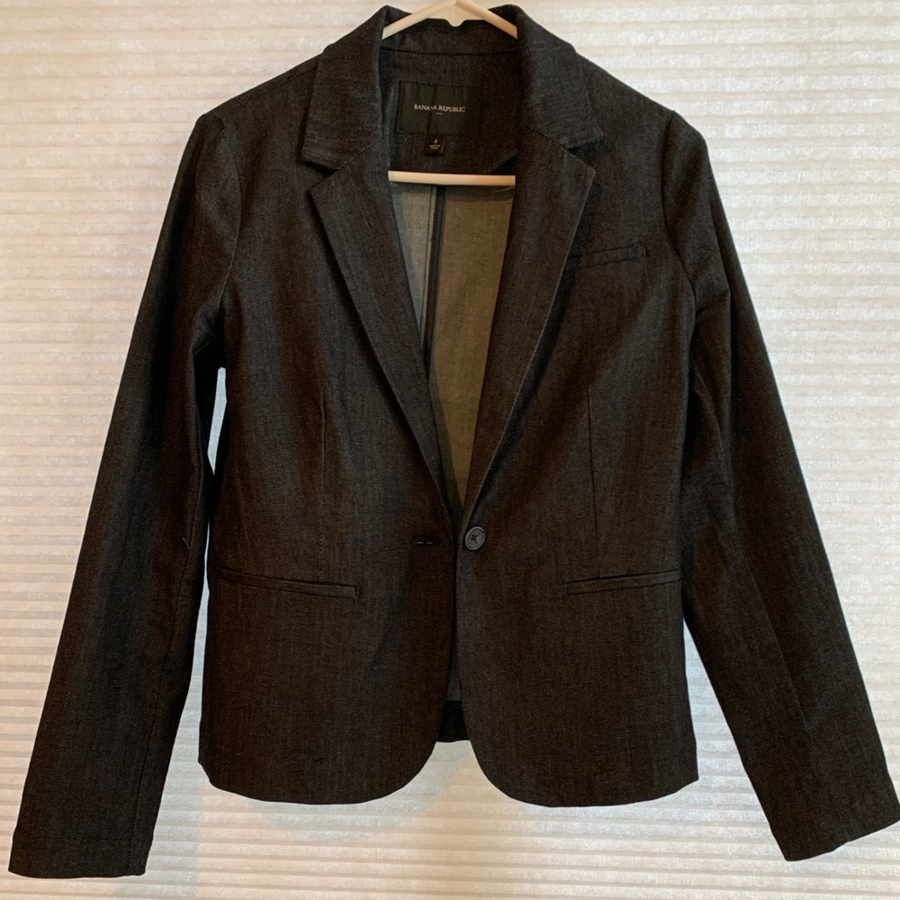 Banana Republic Denim finish jacket in size 4